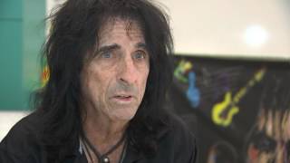 Interview with Alice Cooper on late musician Glen Campbell [upl. by Bysshe]