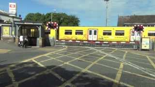 Birkdale Level Crossing [upl. by Guimond503]