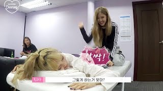 ChaeLisa Give Massage To Each Other  Rosé Lisa BLACKPINK DIARIES Ep 6 [upl. by Amena]